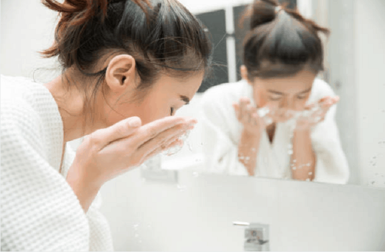 trị mụn nội tiết