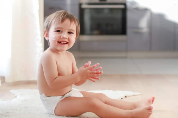 cách trị muỗi đốt sưng đỏ cho bé