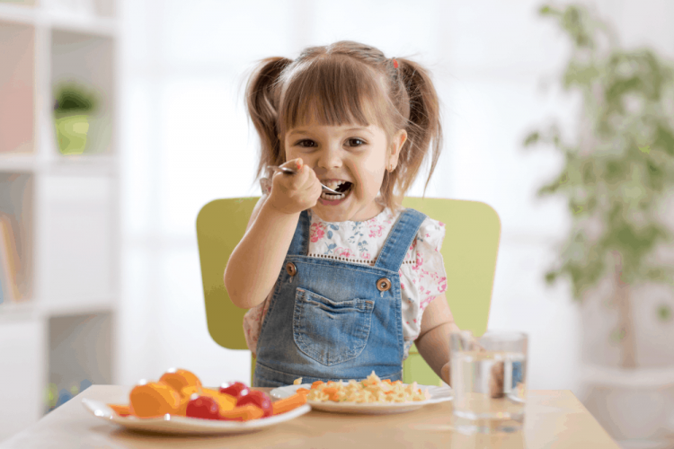 Chế độ ăn uống và sinh hoạt cho người bệnh sởi