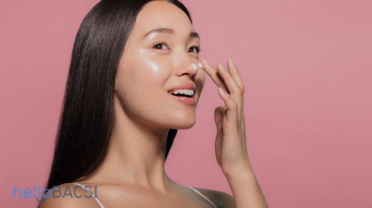 Sử dụng retinoids để tiêu diệt mụn cám