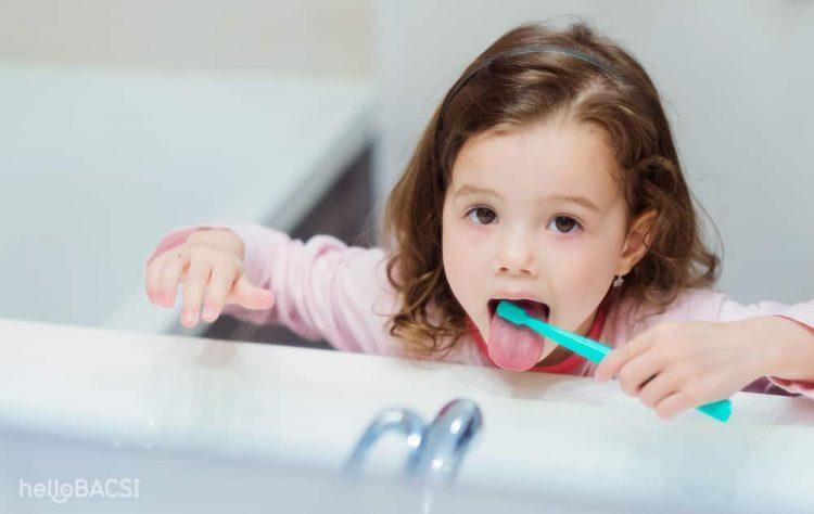 Mách bạn 3 cách vệ sinh lưỡi đúng chuẩn giúp hơi thở thơm tho cả ngày