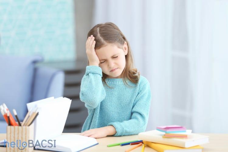 Mách mẹ cách trị đau đầu cho trẻ nhanh chóng, hiệu quả