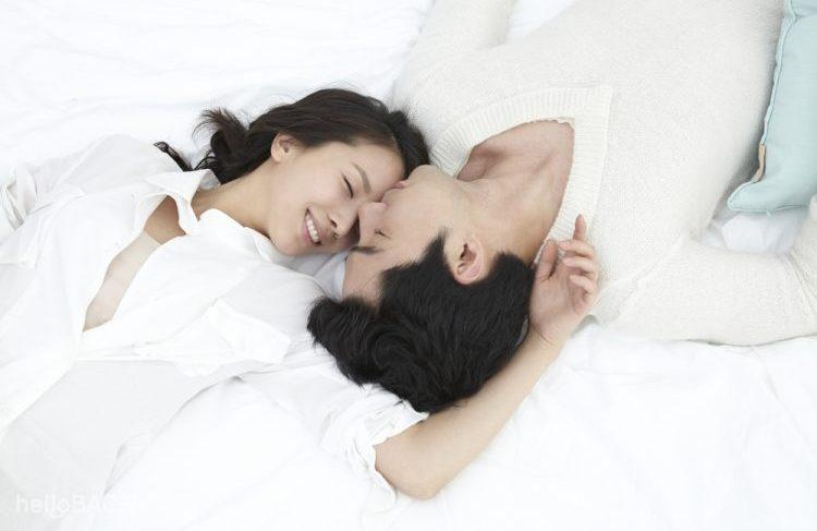 7 cách để cơn đau đầu gối không còn ảnh hưởng chuyện phòng the