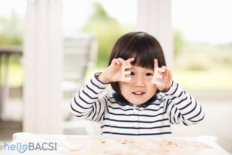 Bé bị đau mắt đỏ phải làm sao? Cẩm nang chăm sóc trẻ bị đau mắt đỏ