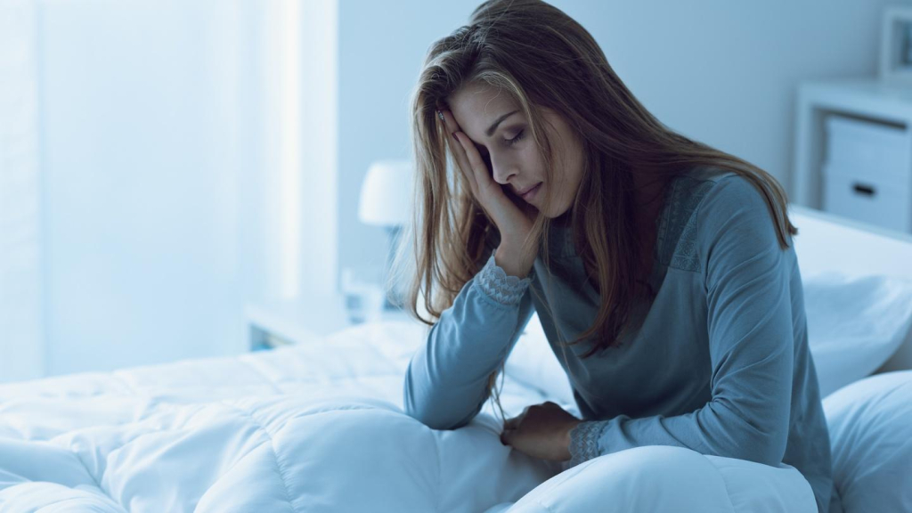 người trẻ mất ngủ triền miên