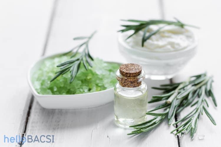 Tinh dầu hương thảo: 9 lý do nên dùng và cách tự làm