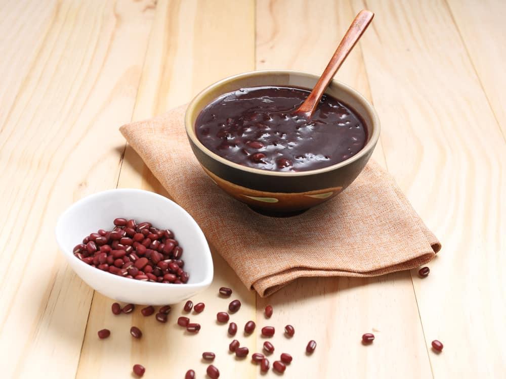 Cách nấu chè đậu đỏ béo ngậy cho ngày Thất Tịch thêm ấm áp