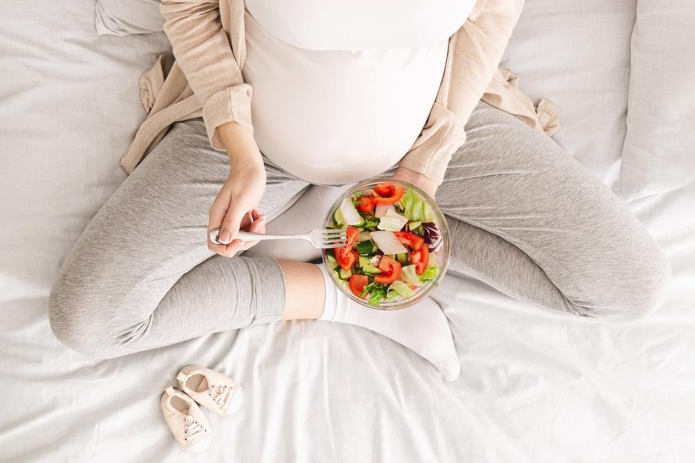 Bà bầu nên ăn gì con tăng cân nhanh và không vào mẹ?