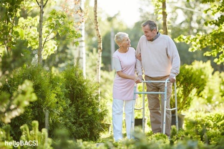 Bí quyết chọn khung tập đi cho người già