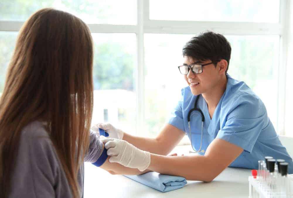 Cách làm nghiệm pháp dây thắt là gì? Dương tính thì sao?