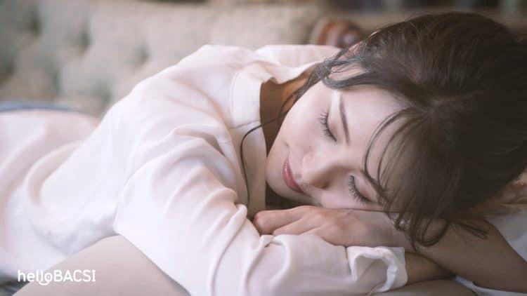 Vì sao bạn chỉ bị đánh trống ngực vào ban đêm?