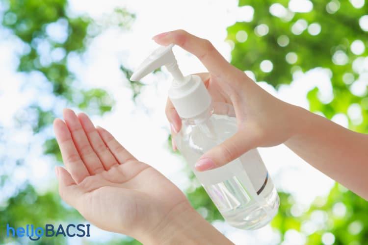 Cách làm nước rửa tay sát khuẩn tại nhà