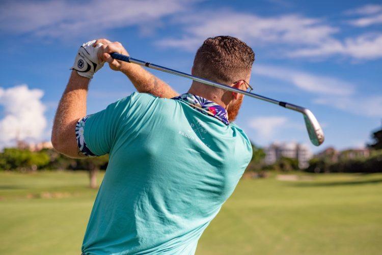 Đau khớp cổ tay do chơi golf