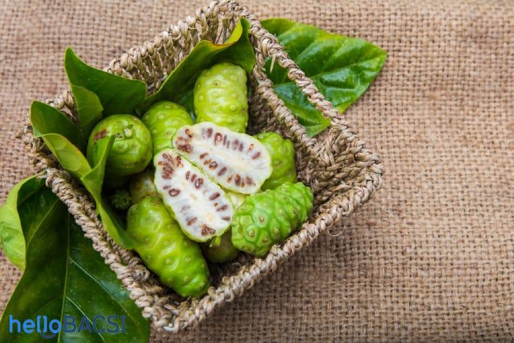 Khám phá 7 công dụng của trái nhàu cho sức khỏe toàn diện