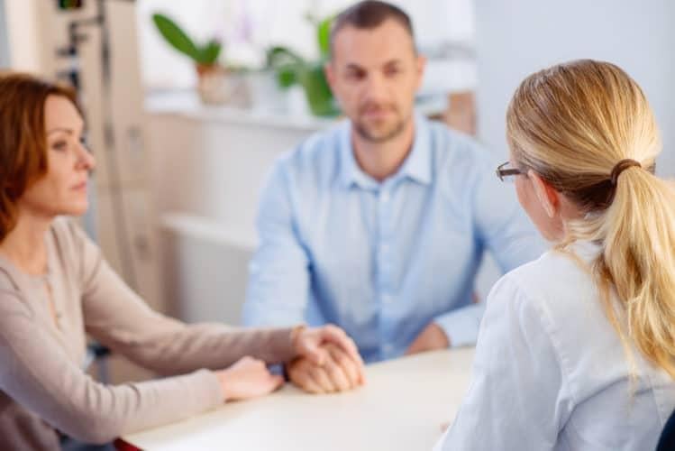 tham vấn ý kiến bác sĩ sau khi có kết quả xét nghiệm