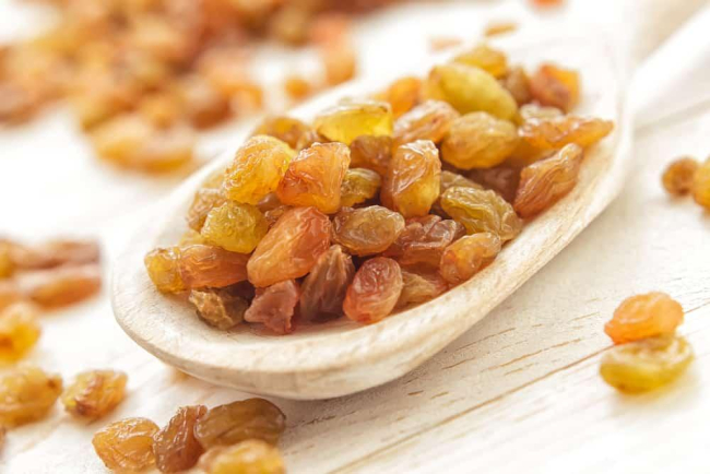 Bà bầu ăn nho khô được không? Nho khô đem đến lợi ích gì cho thai kỳ?