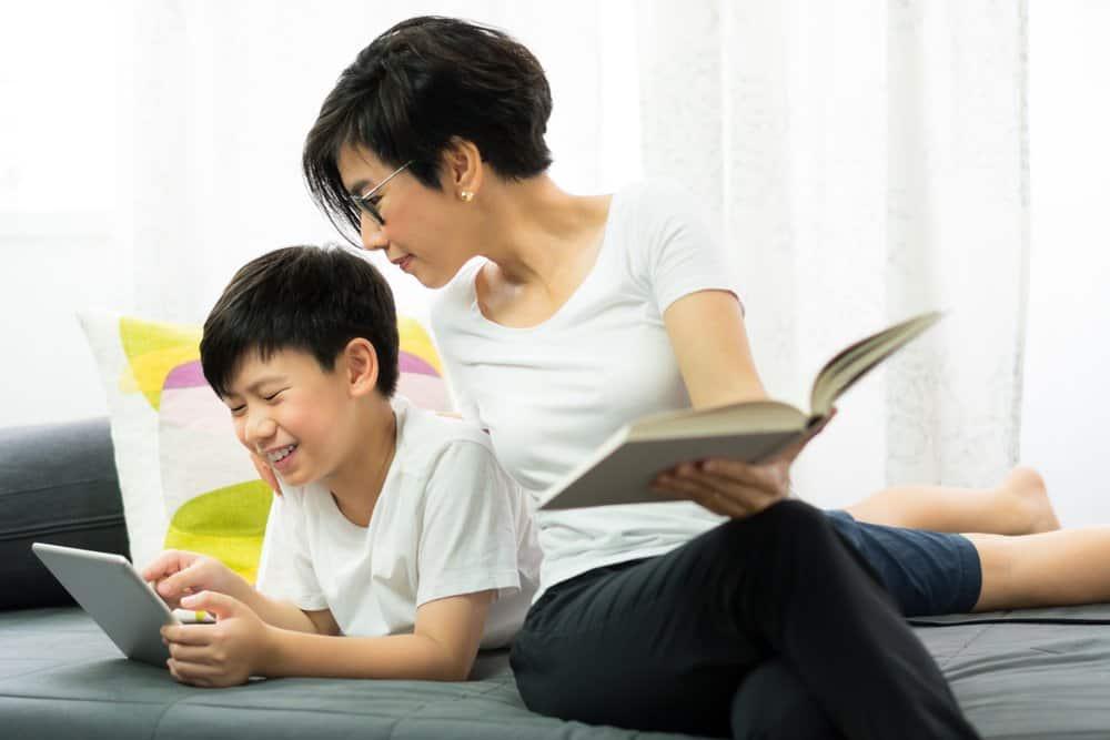 Tâm lý tuổi dậy thì có nhiều thay đổi, cha mẹ cần kiên nhẫn với con