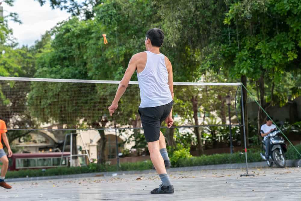 Chơi đá cầu: Không tốn kém mà có đến 5 lợi ích cho sức khỏe