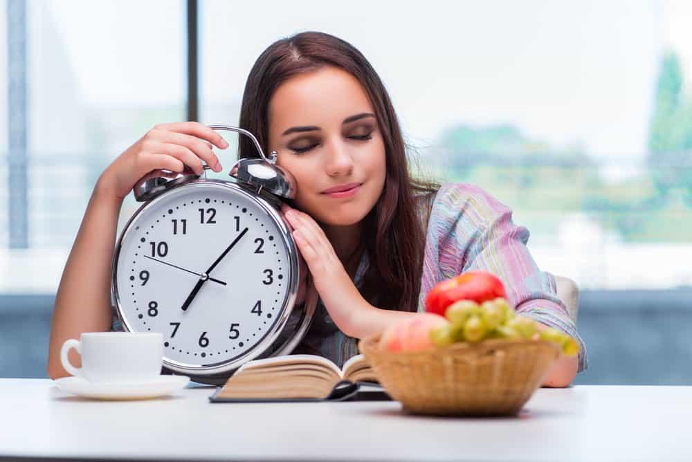 Mất ngủ ăn gì? Không chỉ thuốc, thực phẩm cũng chữa mất ngủ