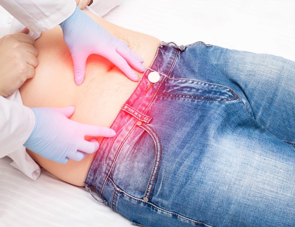 bác sĩ điều trị biến chứng viêm ruột thừa
