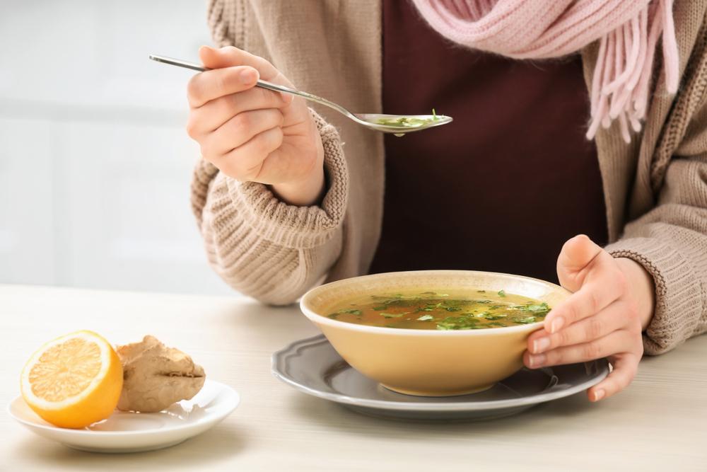 cảm lạnh nên làm gì? Ăn cháo ấm