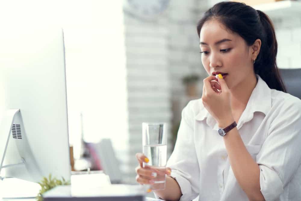 [Hỏi đáp cùng dược sĩ] Làm sao để uống thuốc xổ giun đúng cách?