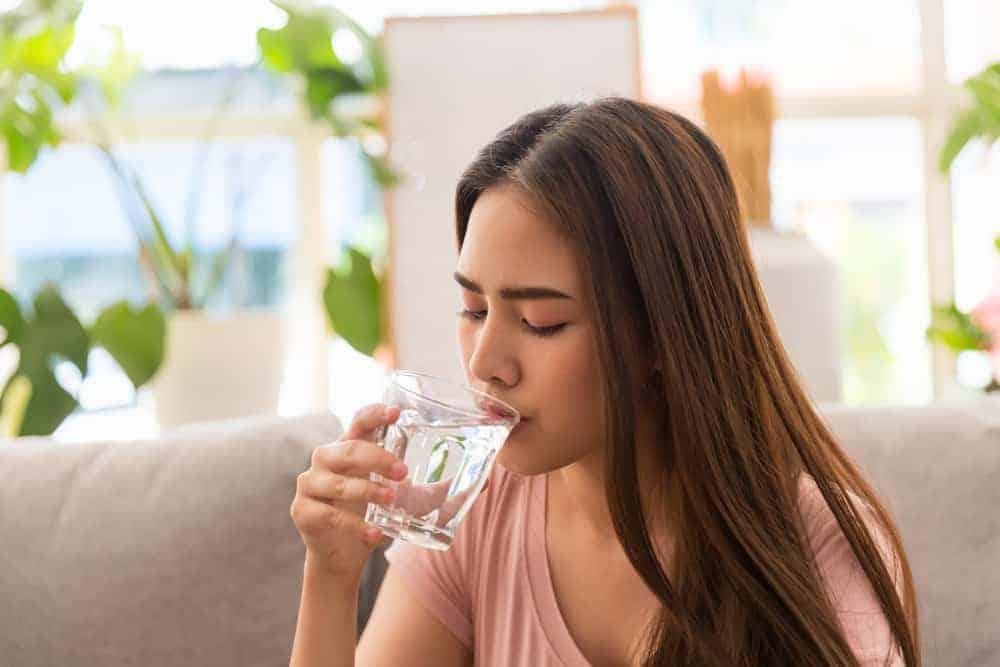 9 sai lầm khi giải nhiệt cơ thể trong thời tiết nắng nóng