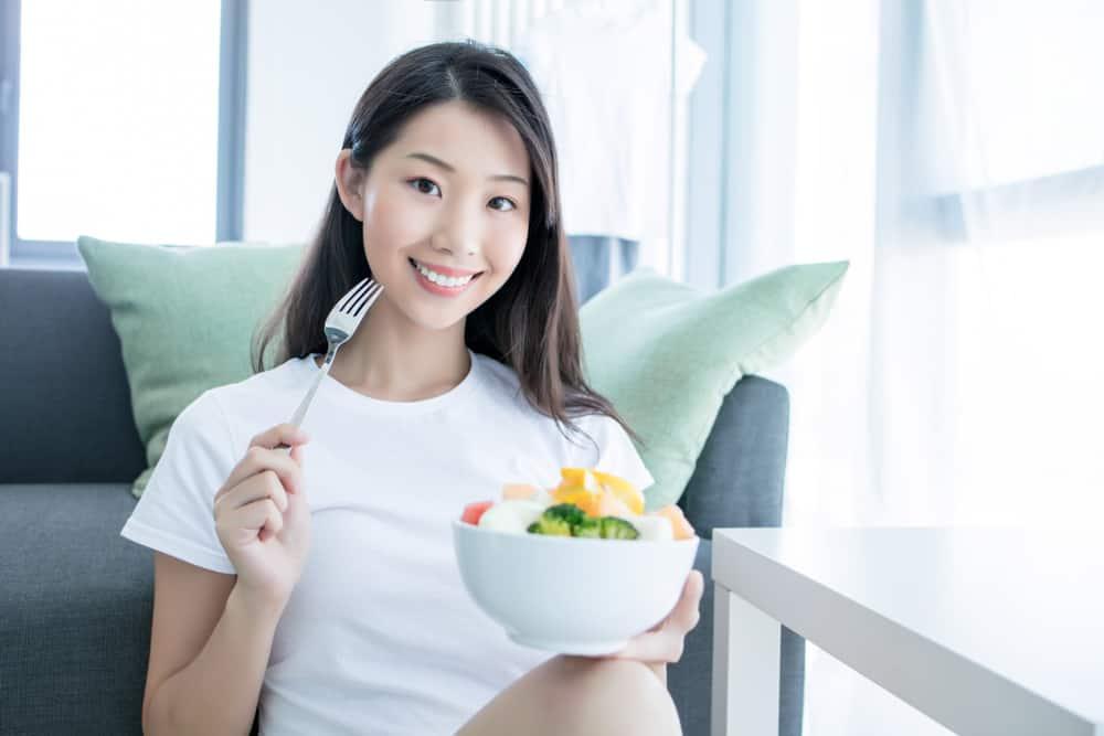 Mang thai 3 tháng đầu nên ăn gì để vào con?