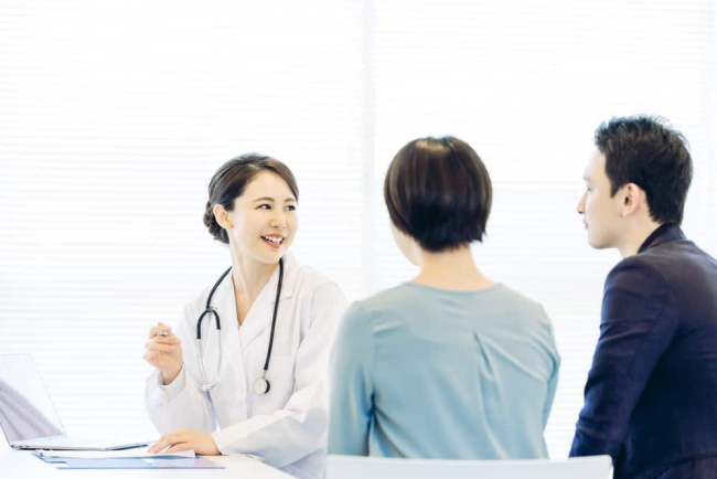 Góc “gỡ rối” cho các cặp đôi: khi bị quai bị có quan hệ được không?