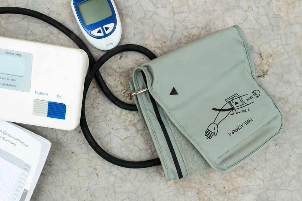 Hạ đường huyết và tụt huyết áp có giống nhau không, làm sao phân biệt?