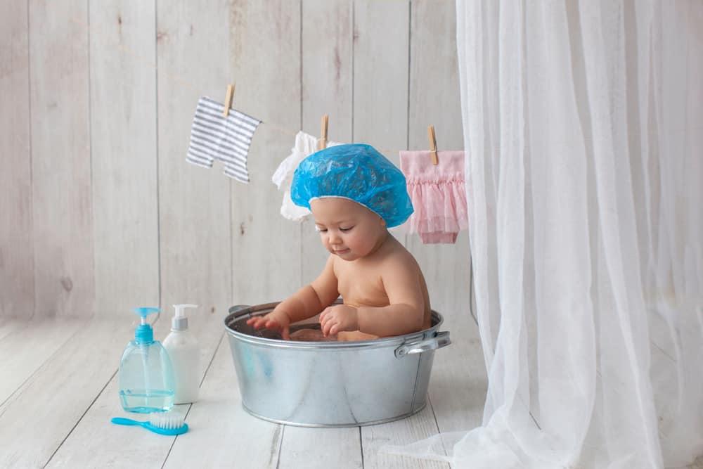 Cùng bạn trả lời câu hỏi trẻ bị viêm phổi có tắm được không