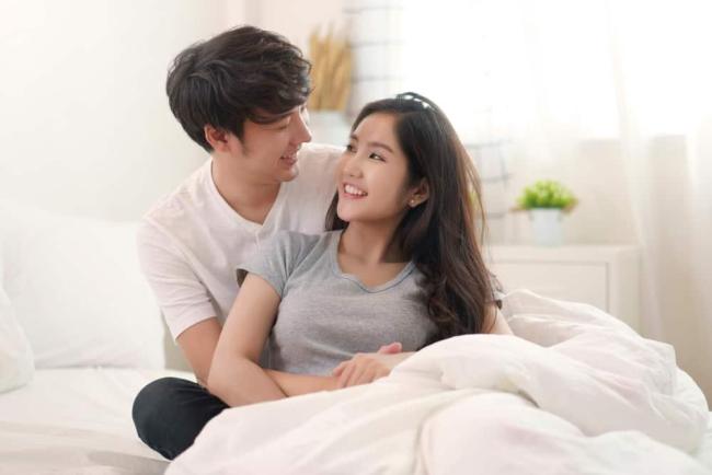 Bác sĩ giải đáp: Uống thuốc tránh thai hàng ngày bao lâu thì quan hệ được?