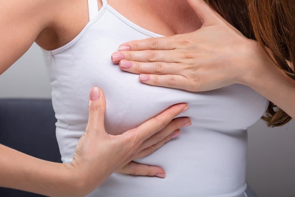 Biểu hiện viêm tuyến sữa là gì? Viêm tuyến sữa có nên cho con bú?