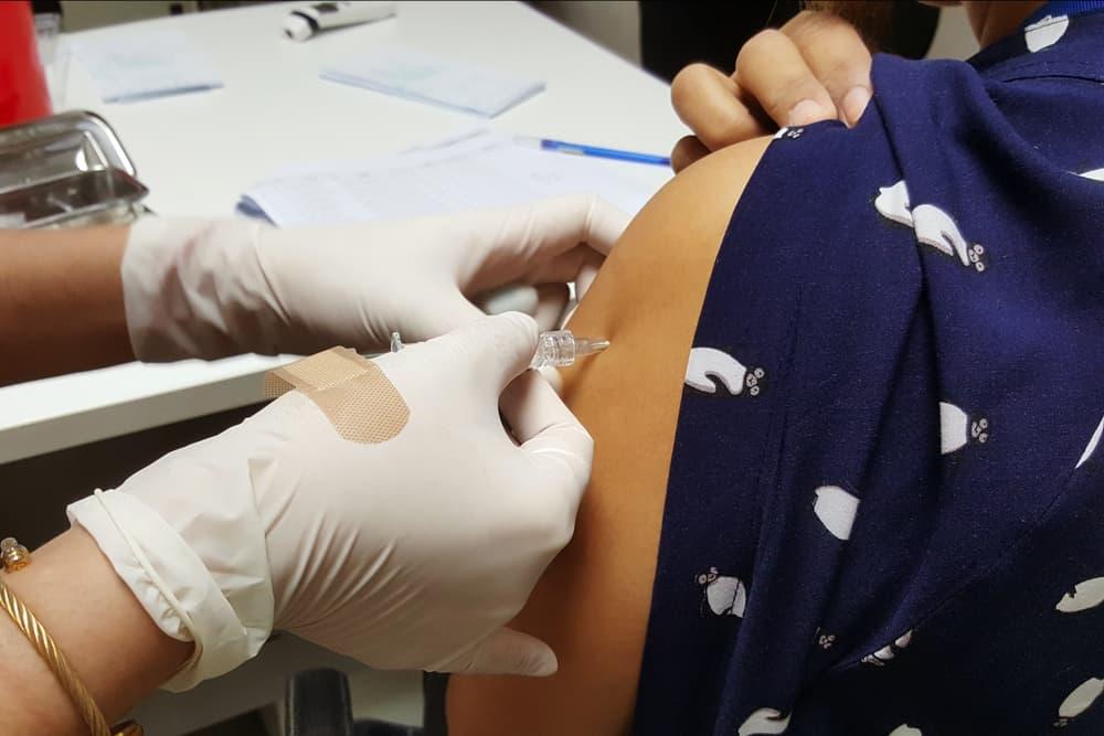 Giải đáp: Tiêm thuốc ngừa thai giá bao nhiêu tiền?