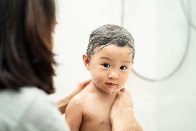 Viêm da dị ứng tắm lá gì? 5 loại lá dễ tìm và hiệu quả 