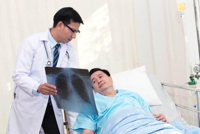 Lao kháng thuốc có chữa được không? Phác đồ điều trị bệnh là gì?