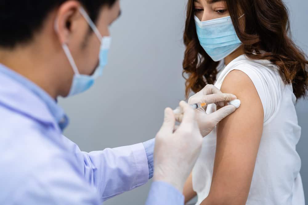 tiêm mũi 3 vaccine Covid-19