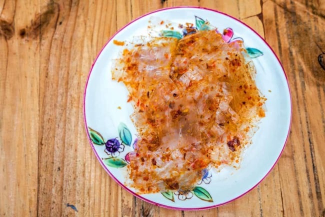 Sau sinh ăn bánh tráng trộn được không? Mẹo làm bánh tráng trộn cho mẹ