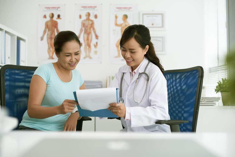 Hỏi đáp bác sĩ: Có kinh lại sau mãn kinh: Có phải là dấu hiệu nguy hiểm?