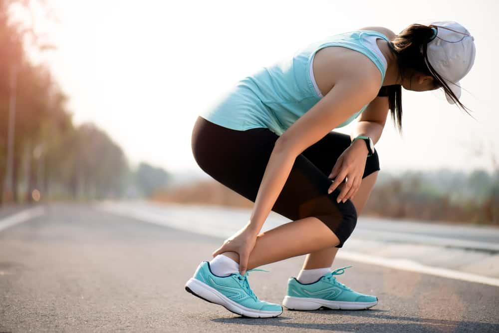 Phân biệt triệu chứng bong gân và trật khớp - Điều trị đúng cách