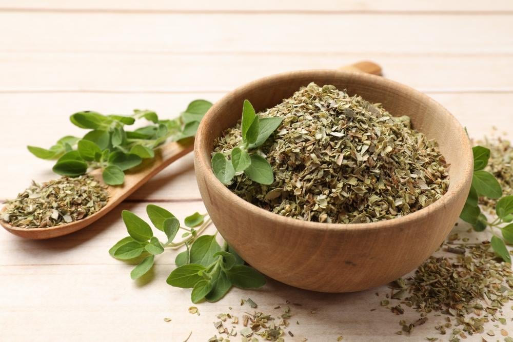 Lá oregano gây mất sữa