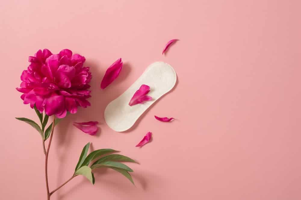 Khí hư màu trắng sữa có nguy hiểm? Điều trị, phòng ngừa ra sao?