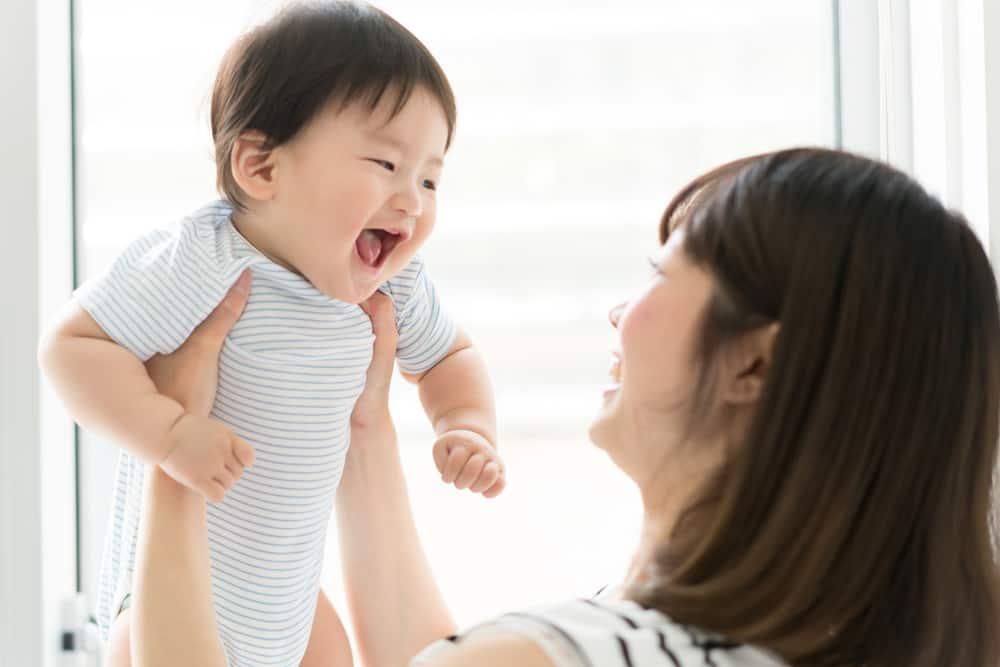 Mẹ đi làm lại sau sinh: Bí quyết để giữ nguồn sữa cho con, chu toàn mọi việc!
