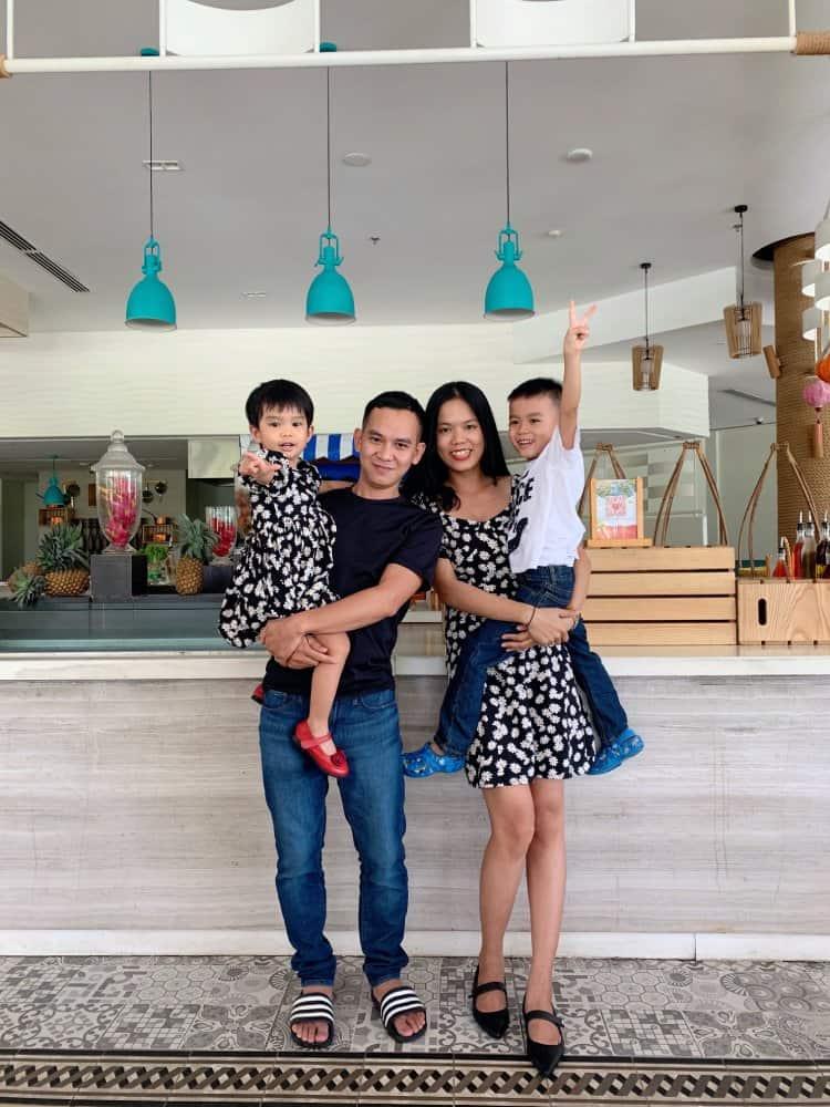 Những người mẹ "bé nhỏ" nhưng "lớn lao" của gia đình mùa dịch Những người mẹ "bé nhỏ" nhưng "lớn lao" của gia đình mùa dịch