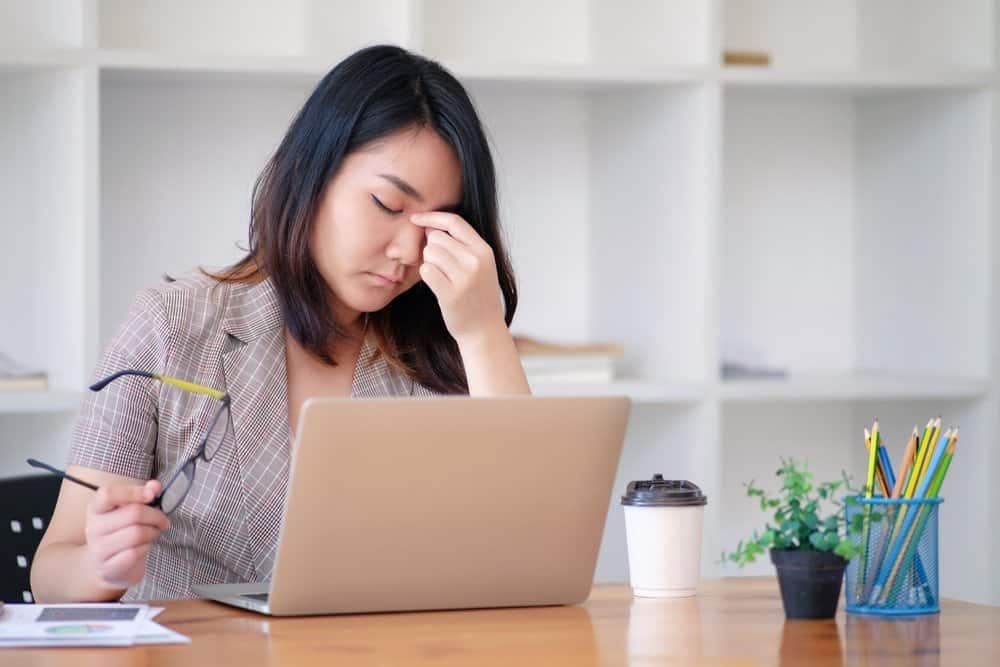 Stress nơi công sở và những ảnh hưởng đối với sức khỏe phái đẹp