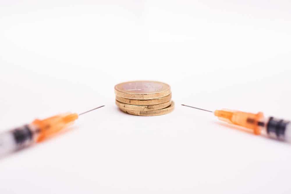 Tiêm ngừa ung thư cổ tử cung (tiêm HPV) bao nhiêu tiền?