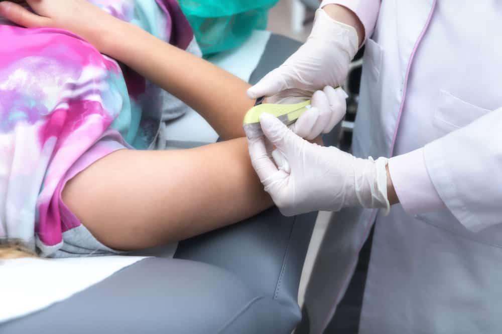 biện pháp tránh thai: cấy que tránh thai