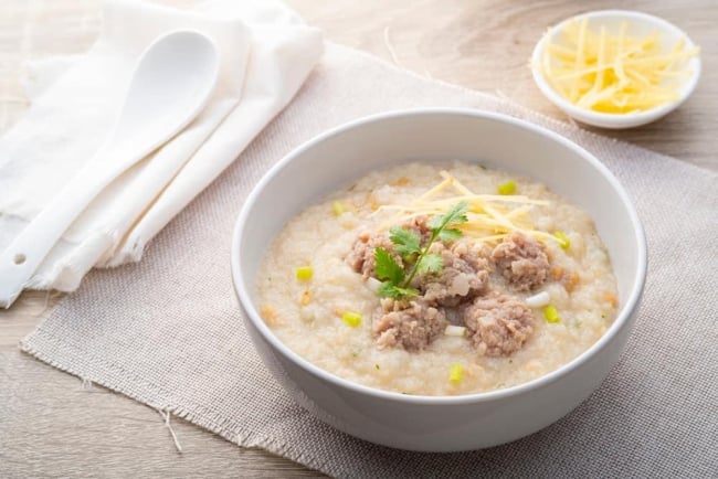 Mách bạn 10 công thức nấu cháo thịt lợn cho bé ăn dặm ngon bổ khỏe
