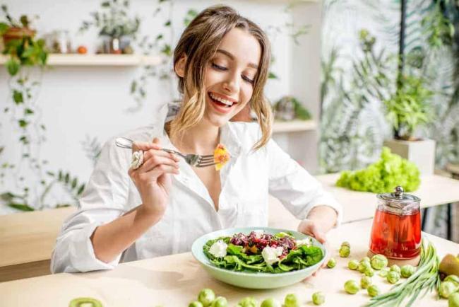 [Giải đáp thắc mắc] Sau khi chuyển phôi nên ăn gì để tăng cơ hội thụ thai?