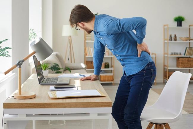 Bị đau nhức từ mông xuống bắp chân là do đâu?